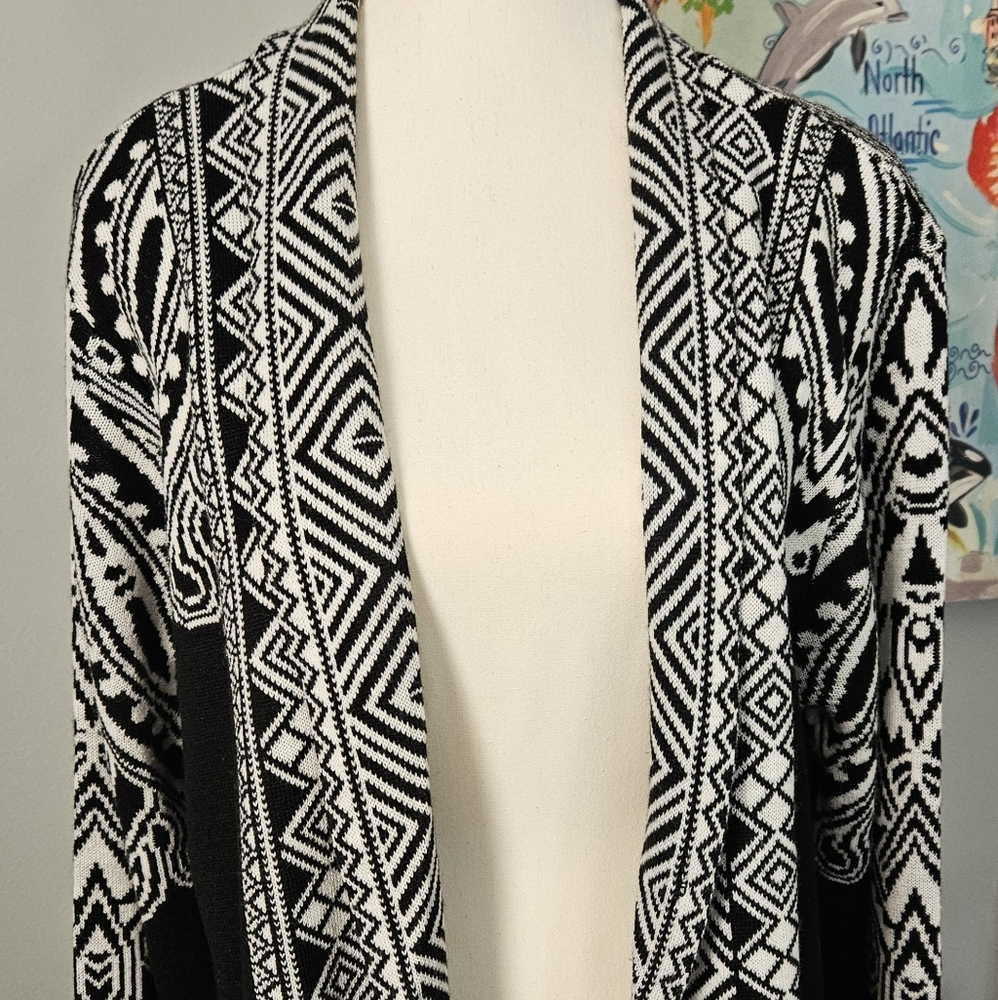 Absolutely Famous Black and White Cardigan